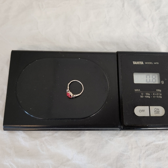 Child's silver ladybug ring - Picture 7 of 7